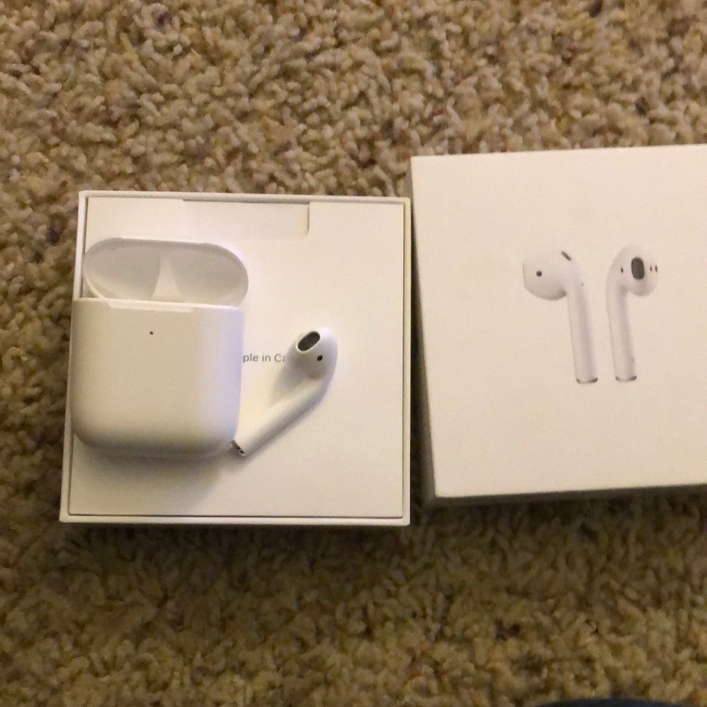 Apple AirPods